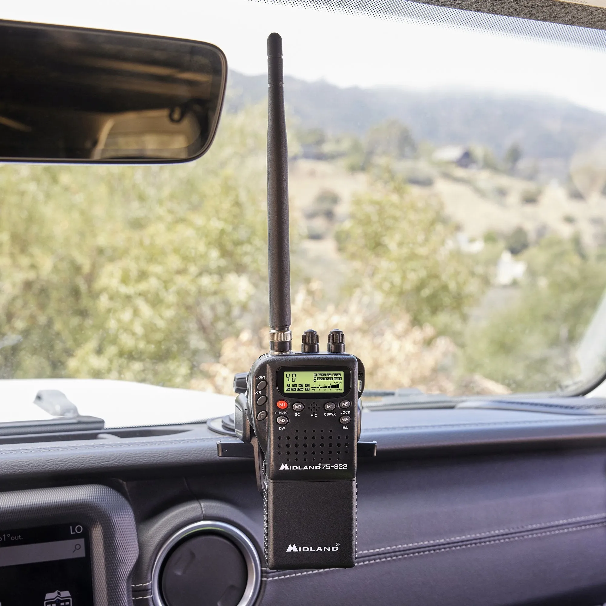 75-822 Portable/Mobile CB Radio